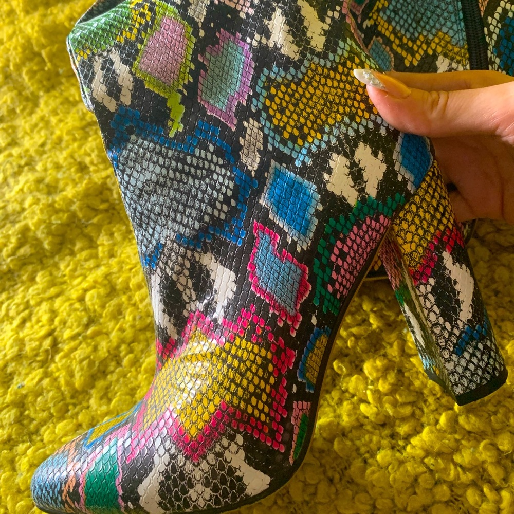 Snake skin baddies!! 💜
